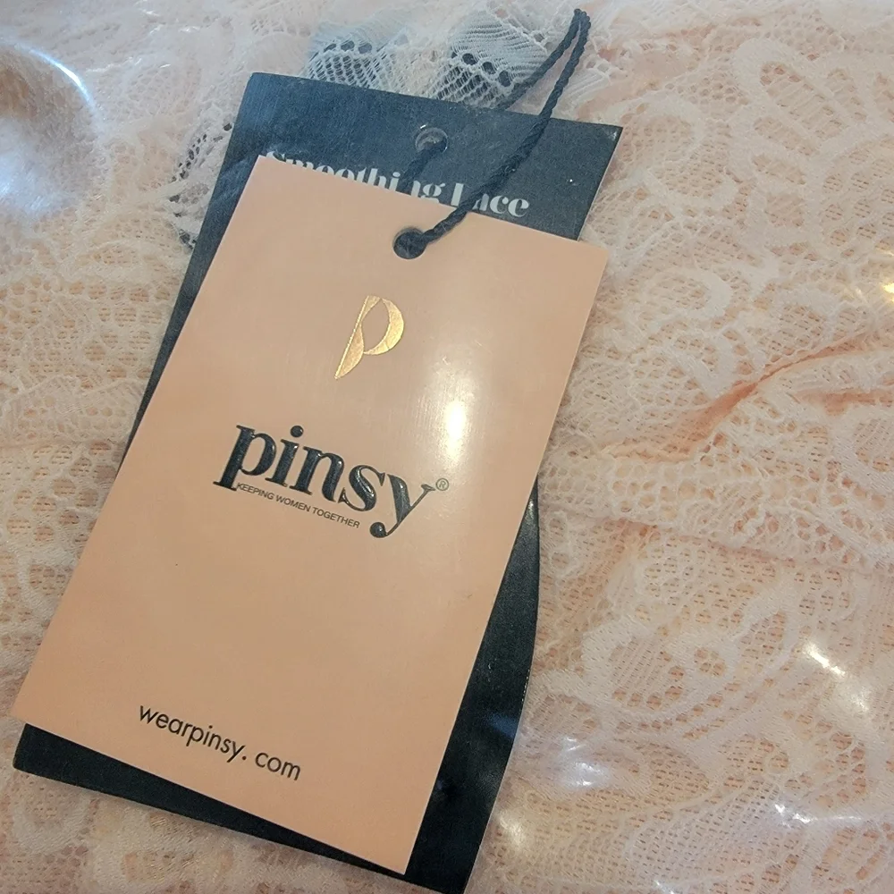 Pinsy Smoothing Lace Shapewear Bodysuit In Whisper Pink Size 3X NEW! Shapesuit